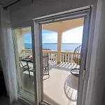 Comfortable Family Iris 20m From In *