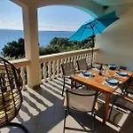 Comfortable Family Iris 20m From In * Mandre