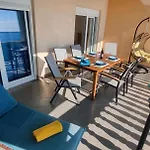 Comfortable Family Iris 20m From In