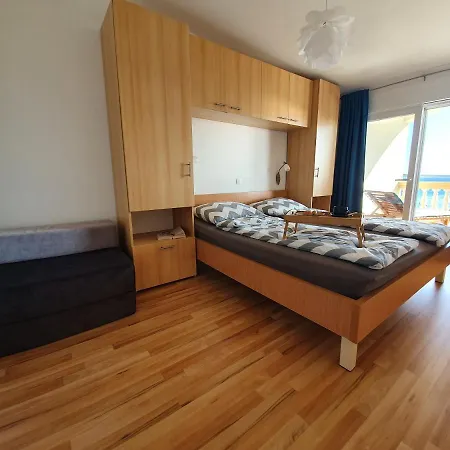 Comfortable Family Iris 20m From In *