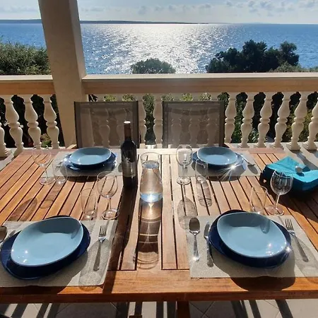 Comfortable Family Iris 20m From In * Mandre