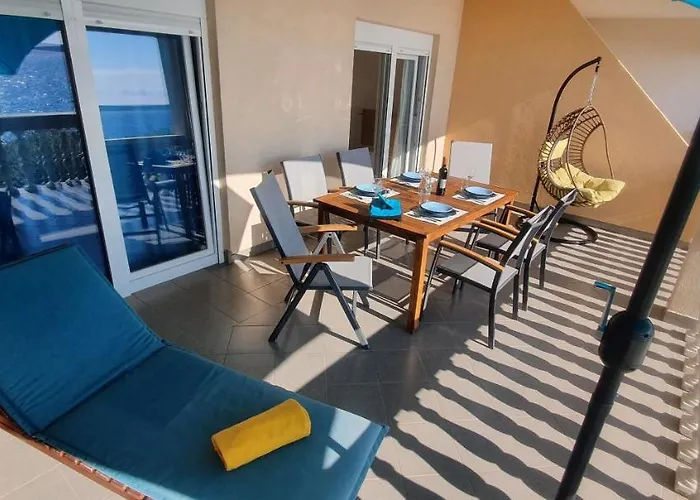 Comfortable Family Iris 20m From In