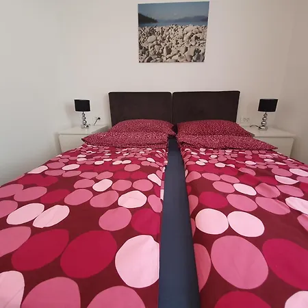 Comfortable Family Iris 20m From In * Mandre