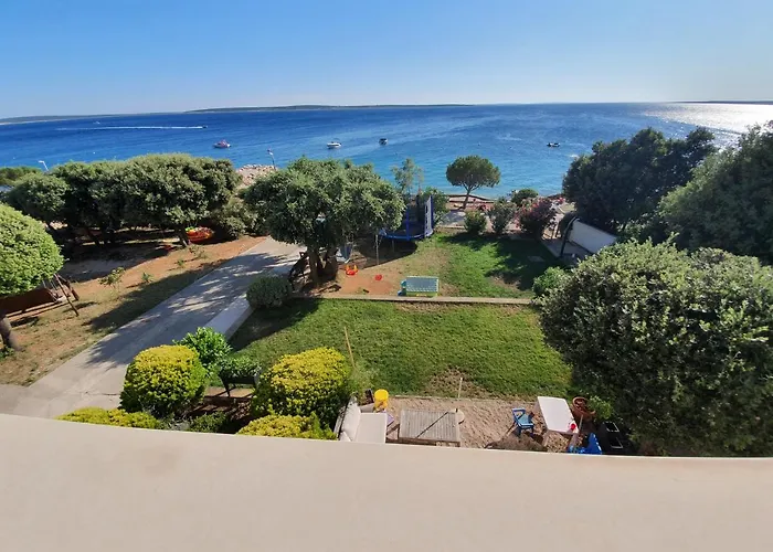 Comfortable Family Iris 20m From In *