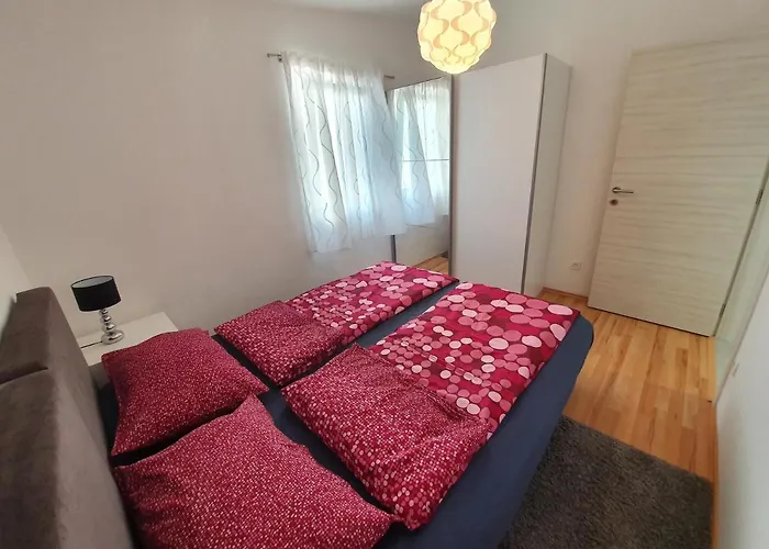 Comfortable Family Iris 20m From In *