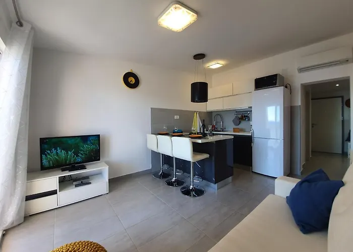 Comfortable Family Iris 20m From In Mandre