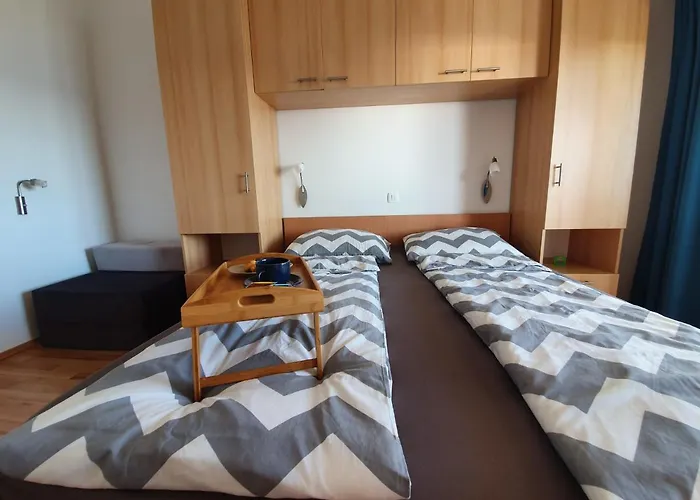 Comfortable Family Iris 20m From In Mandre