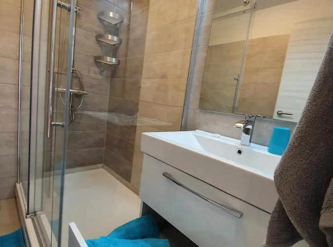 Apartmán Comfortable Family Iris 20m From In