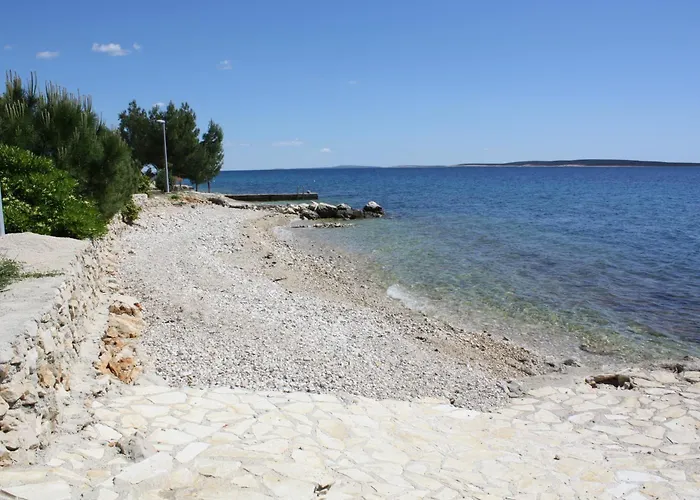 Comfortable Family Iris 20m From In * Mandre